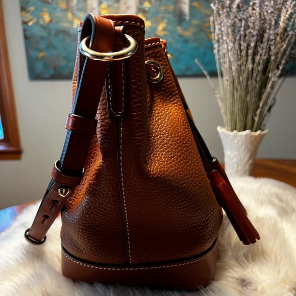 Dooney and Bourke pebble leather small drawstring bag - Picture 3 of 7